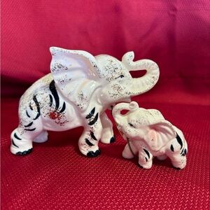 Lipper and Mann Mama Elephant and Baby Figurine Japan